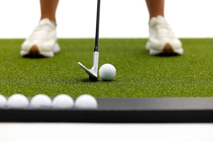 Premium Turf Indoor/Outdoor Golf Mat. Bonus Tray + 3 Tees