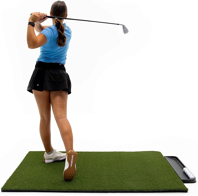 Premium Turf Indoor/Outdoor Golf Mat. Bonus Tray + 3 Tees