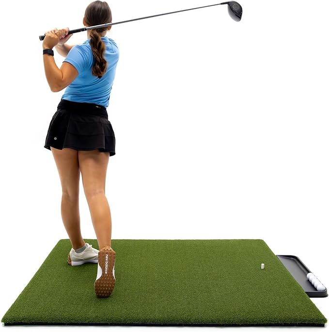 Premium Turf Indoor/Outdoor Golf Mat. Bonus Tray + 3 Tees