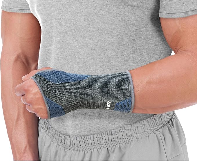MUELLER Sports Medicine FIR 4-Way Wrist Support, Wrist Pain Relief Support for Men and Women, Ideal for Carpal Tunnel, Tendinitis, Arthritis, Black/Blue