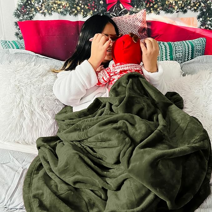 Bedsure Fleece Blanket Twin Size Olive Green - 300GSM Lightweight Plush Fuzzy Cozy Soft Warm Blanket for Bed, Sofa, Couch, Travel, Camping, 60x80 inches